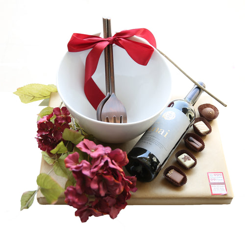 Elegant Salad Bowl plus serving spoons