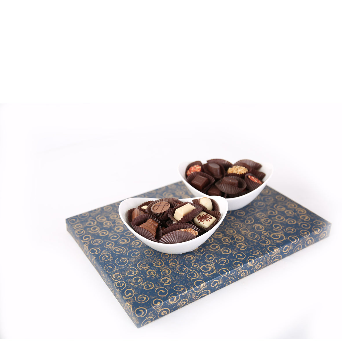 2 Small Salad Bowls ( choice of Wine or Liquor)