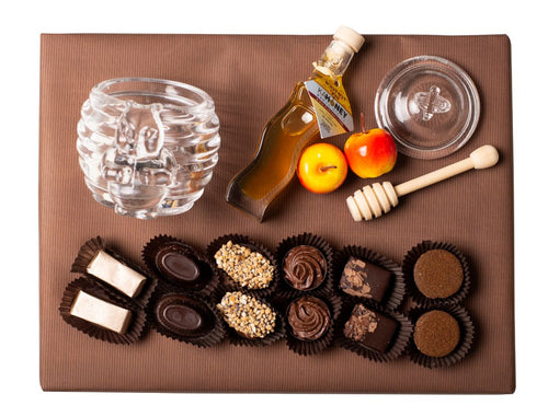 Honeybear Glass Honey Dish with Decorative Honey Jar and Chocolates